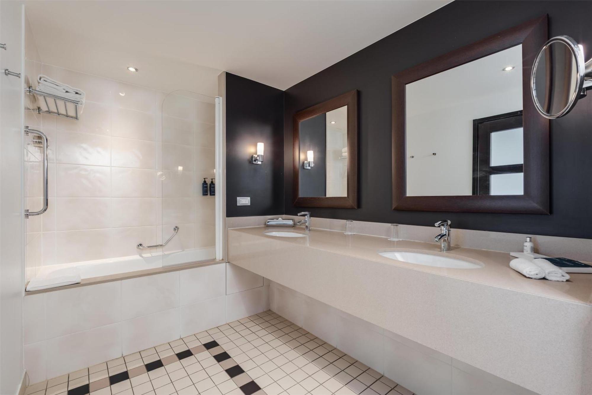 Radisson Blu Hotel, Paris Boulogne ภายนอก รูปภาพ